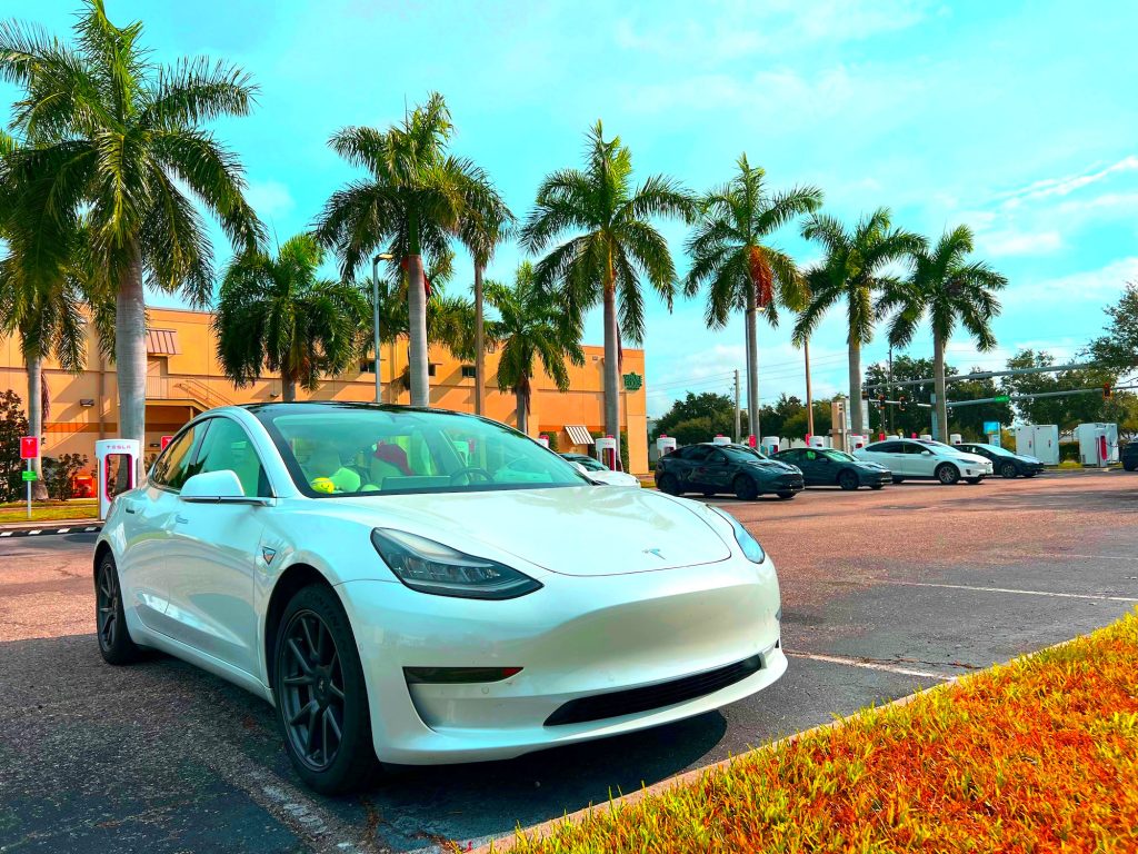 What are the Tesla 3 SR Review